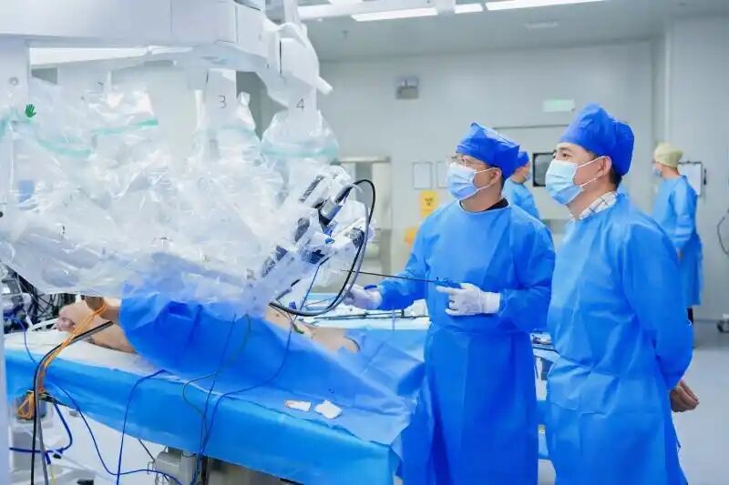 北京首创跨品牌手术机器人实训 推动高端医疗生态协同